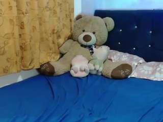 angelique-klane Nipple piercings live webcam