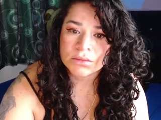 angelique-klane's CamSoda show and profile