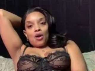 rakiyah-charms webcam