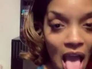 rakiyah-charms Live Webcam on CamSoda