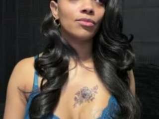 rakiyah-charms webcam