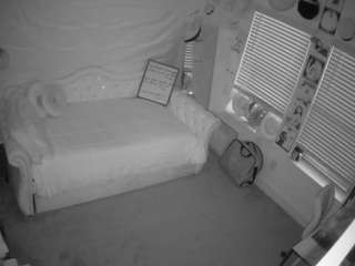 voyeurcam-hazelgrace-02's CamSoda show and profile