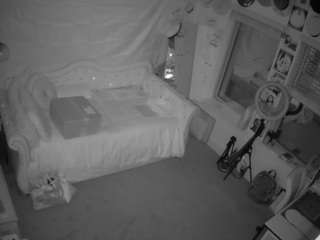 voyeurcam-hazelgrace-02's CamSoda show and profile