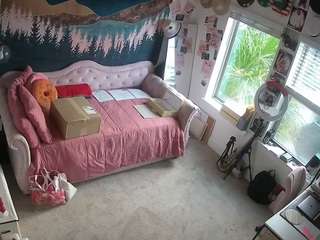 voyeurcam-hazelgrace-02's CamSoda show and profile