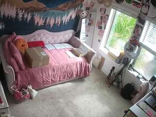 voyeurcam-hazelgrace-02's CamSoda show and profile