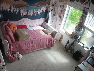 voyeurcam-hazelgrace-02's CamSoda show and profile