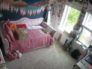 voyeurcam-hazelgrace-02's CamSoda show and profile