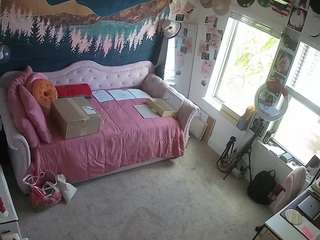 voyeurcam-hazelgrace-02's CamSoda show and profile