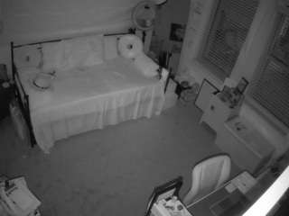 voyeurcam-hazelgrace-02's CamSoda show and profile