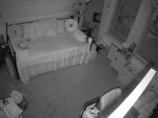 voyeurcam-hazelgrace-02's CamSoda show and profile