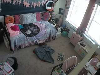 voyeurcam-hazelgrace-02's CamSoda show and profile