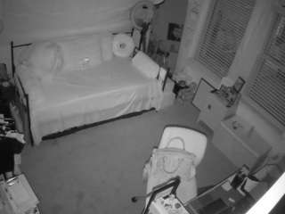 voyeurcam-hazelgrace-02's CamSoda show and profile