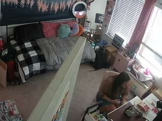 Ce modèle est en direct maintenant. voyeurcam-hazelgrace-02
