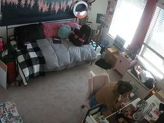 Ten model jest teraz na żywo. voyeurcam-hazelgrace-02