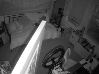 このモデルは現在ライブ中です。 voyeurcam-hazelgrace-02