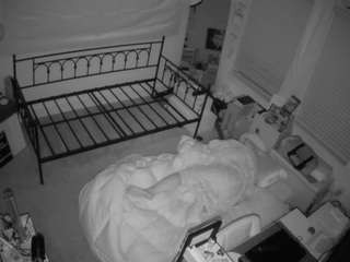 Model ini sedang live sekarang. voyeurcam-hazelgrace-02