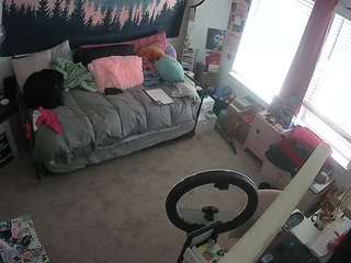 该模特正在直播。 voyeurcam-hazelgrace-02