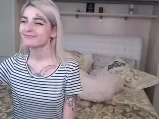 emiligloden's Live Sex Cam Show