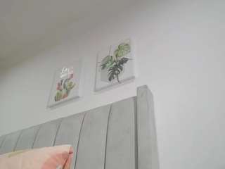 alisson-grey Live Webcam on CamSoda