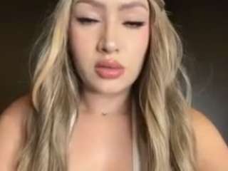 Live webcam model itzagamma on Soda Cams