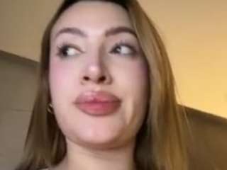 Live webcam model itzagamma on Soda Cams