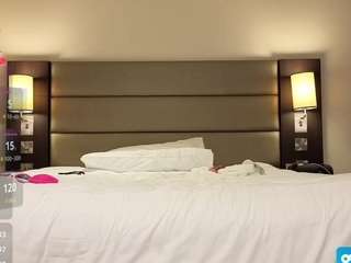 bigboobiebabe Live Webcam on CamSoda