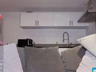 Live webcam model bigboobiebabe on Soda Cams