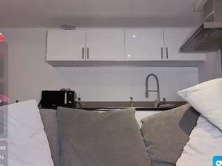 Live webcam model bigboobiebabe on Soda Cams