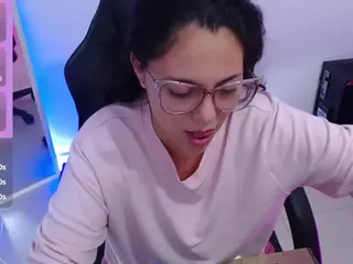 Maily's Live Sex Cam Show