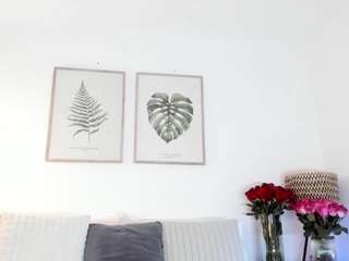 Live webcam model ninagold on Soda Cams