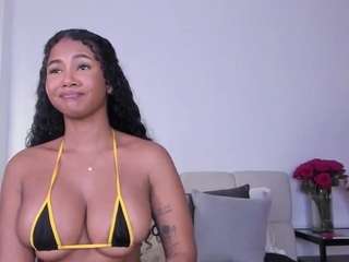 ninagold Live Webcam on CamSoda