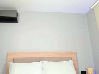 Live webcam model ninagold on Soda Cams