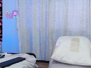 kittyhotass's CamSoda show and profile