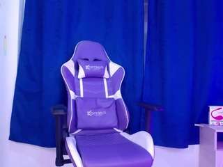danybrunette Live Webcam on CamSoda