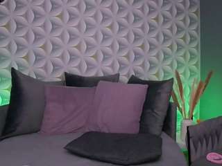 mina-babe Live Webcam on CamSoda