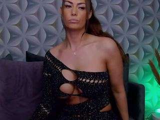 mina-babe Live Webcam on CamSoda