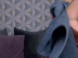 mina-babe Live Webcam on CamSoda