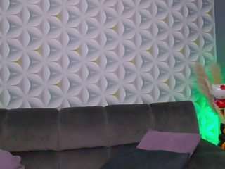 mina-babe Live Webcam on CamSoda