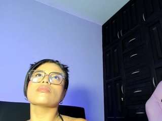 amara-walker Live Webcam on CamSoda