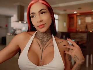 iamanna Live Webcam on CamSoda