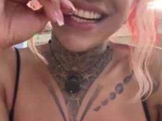 iamanna Live Webcam on CamSoda