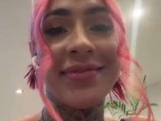 iamanna Live Webcam on CamSoda