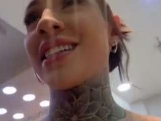 iamanna's CamSoda show and profile