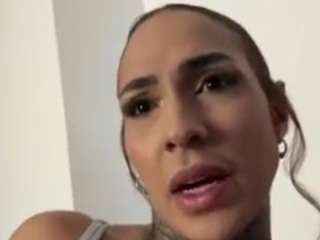 iamanna's CamSoda show and profile