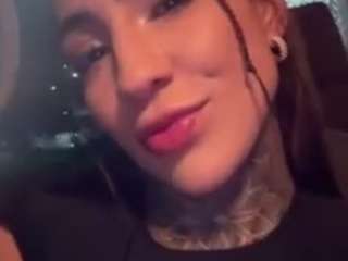 iamanna's CamSoda show and profile