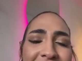 iamanna Live Webcam on CamSoda