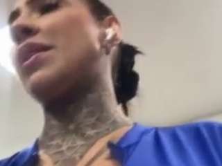 iamanna's CamSoda show and profile