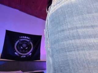 le modèle katherinjonnes est en webcam porno dans un show sur le site camsoda, il possède les tags suivants: ass,asshole,tittyfuck,teen (18+),tease,tattoos,strip,spank,shaved pussy,pussy,orgasm,nipple piercings,natural,lush,lovense,toys,fingers,fingering,fetish,feet