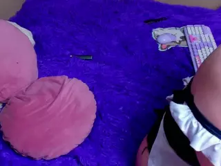 eroticnana's Live Sex Cam Show