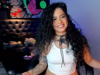 GIIA's Live Sex Cam Show